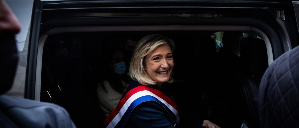Die Präsidentschaftswahl im kommenden Jahr dürfte zum Duell zwischen Amtsinhaber Emmanuel Macron und Marine Le Pen, der Chefin des extrem rechten RN, werden.