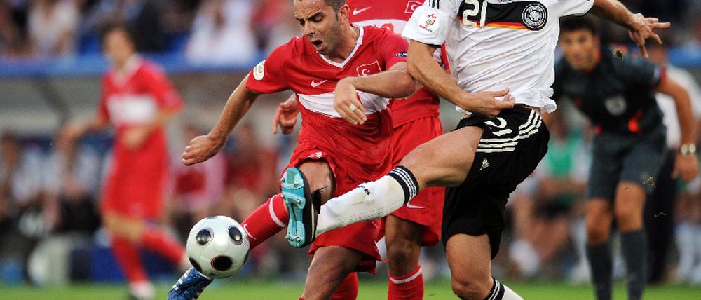 Metzelder attackiert