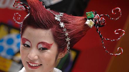 HONG KONG-CHRISTMAS-HAIR