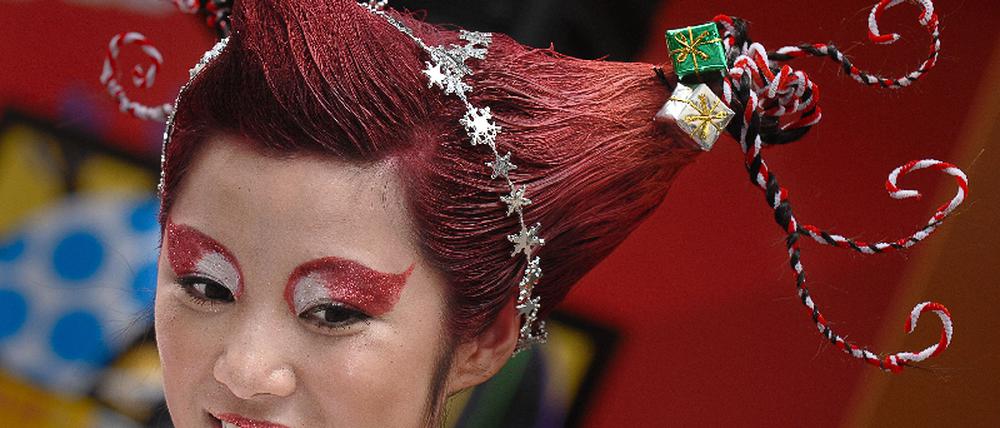 HONG KONG-CHRISTMAS-HAIR