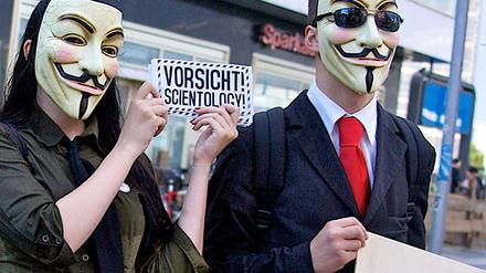 Protestgruppe gegen Scientology
