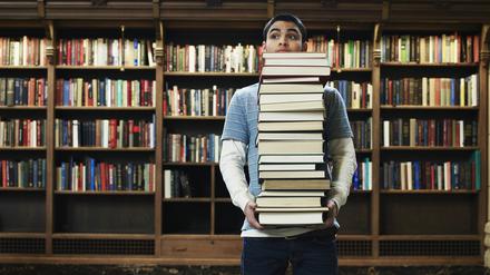 Na, was denn jetzt? Welches Fach am besten den eigenen Interessen entspricht, kann man auch in einigen Online-Assessments herausfinden. Letztlich gilt: wählen, worauf man wirklich Lust hat.