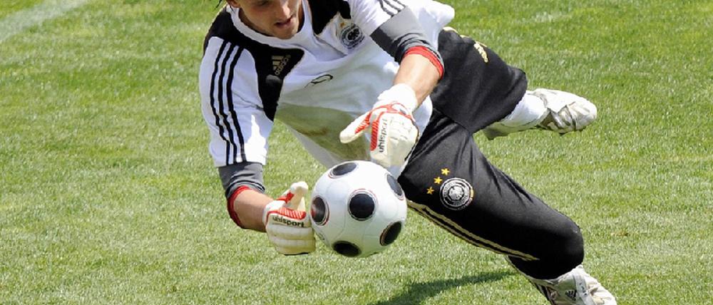 Kinderdienst: Rene Adler steht im Tor