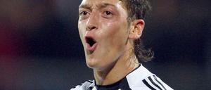 Özil
