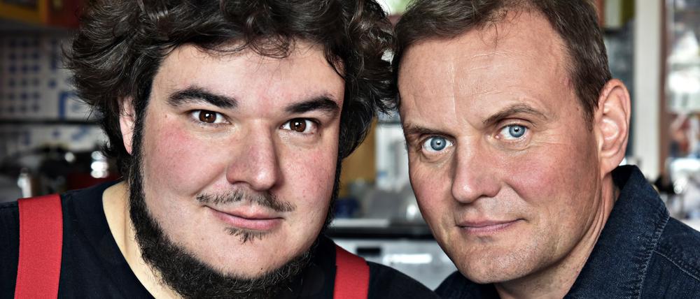 Devid Striesow und Axel Ranisch machen zusammen den Radiopodcast „Klassik drastisch“