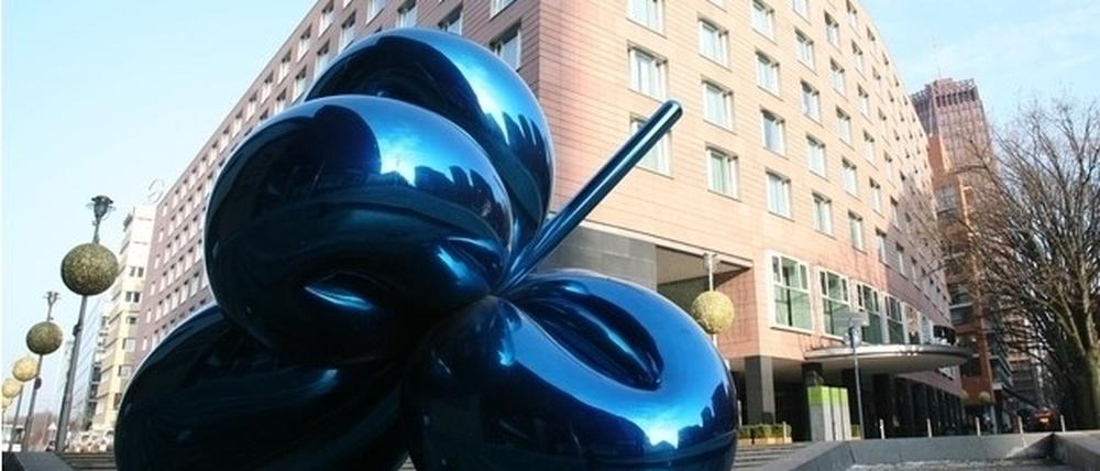 251198_3_Koons.jpeg