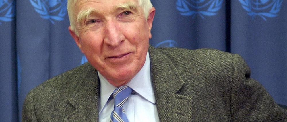 FILES-UN-US-UPDIKE-OBIT