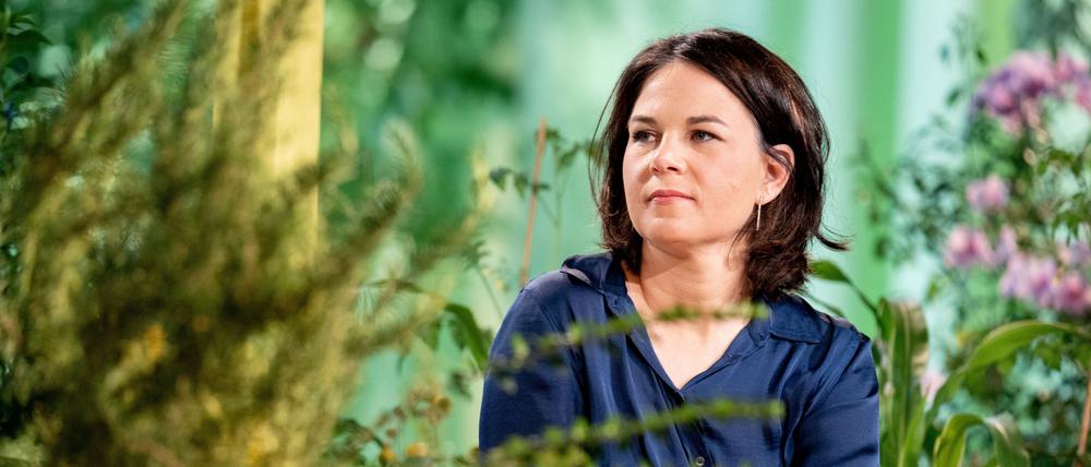 Annalena Baerbock, Kanzlerkandidatin und Bundesvorsitzende von Bündnis 90/Die Grünen, nimmt an der Bundesdelegiertenkonferenz ihrer Partei teil.