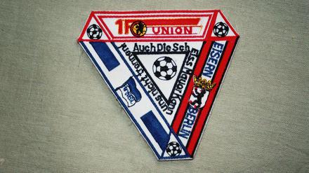 Eine Rarität, vor allem in der DDR. Ein Aufnäher der Fans von Hertha BSC und dem 1. FC Union.