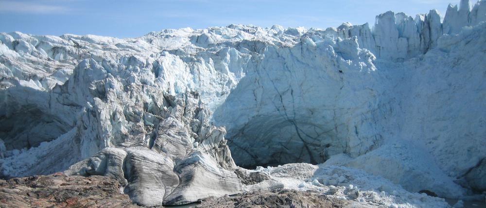 Berlin vor 15.000 Jahren. So ähnlich dürfte es zum Ende der letzten Eiszeit in unserer Region ausgesehen haben. „Nur nicht so grün, es gab kaum Bewuchs, dafür aber jede Menge Sand, Steine, hier und da noch Toteisblöcke“, sagt Landesgeologe Johannes Birner. Dieses Foto hat er bei einer Exkursion in Grönland aufgenommen.