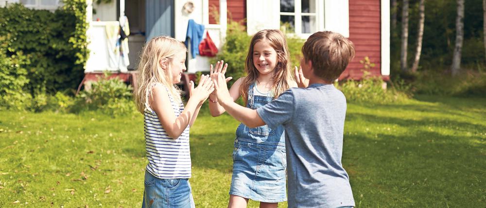 Zuerst fremdelt man, dann beginnt der Spaß. Tagesspiegel-Autorin Nicola Kuhn wollte unbedingt Urlaub in einem Schweden-Häuschen machen und hat dadurch den Wohnungstausch als neue Reisemöglichkeit entdeckt.