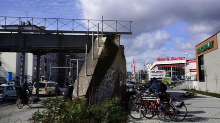 Ohne Anschluss. Jahrelang überquerte die Yorckbrücke Nr. 5 die Yorckstraße, ohne genutzt werden zu können.