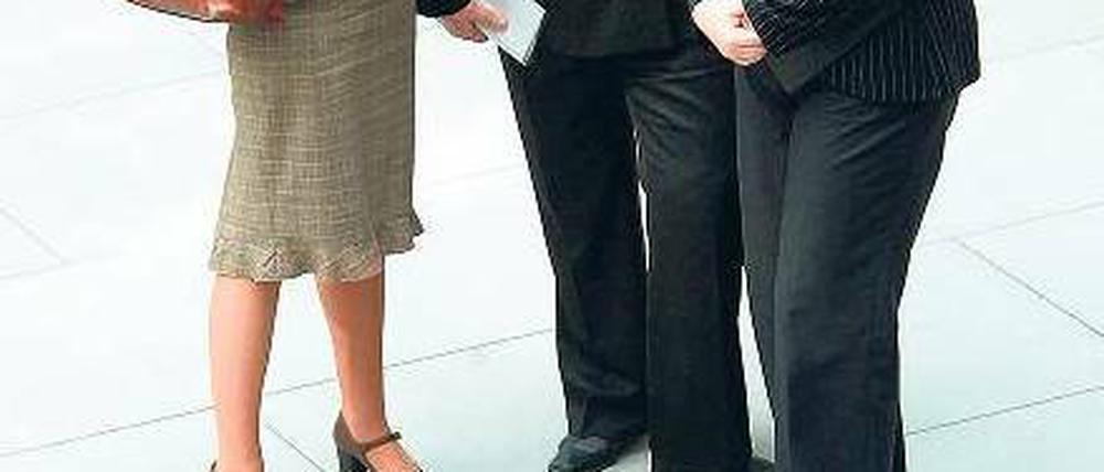 Drei Chefinnen, viele Ziele. Die Ministerinnen Schröder (Familie), Leutheusser-Schnarrenberger (Justiz) und Schavan (Bildung, v. l.). Foto: dpa