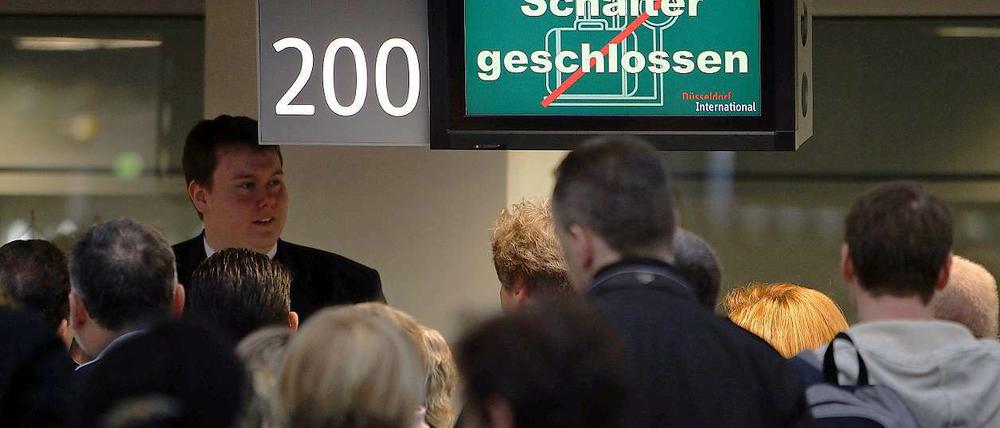 Wie hier in Düsseldorf sieht es fast überall in Deutschland auf den Flughäfen aus.