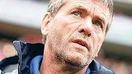 Schlusslicht. Trainer Funkel steht mit Hertha immer noch am Tabellenende. Foto: dpa