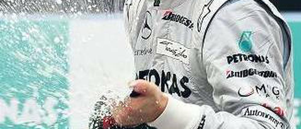 Das prickelt. Nico Rosberg ist bisher bester Deutscher dieser Formel-1-Saison. In der Gesamtwertung liegt er auf Platz zwei.