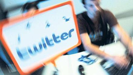 Öffentliches Tagebuch. Angemeldete Twitter-Nutzer können eigene Textnachrichten mit maximal 140 Zeichen eingeben. Manchmal machen diese Einträge auch Ärger. Foto: ddp