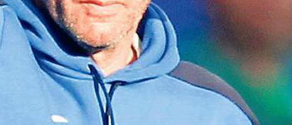 Blick in die Zukunft. Funkel hat keine Dünkel vor der Zweiten Liga. Foto: Reuters