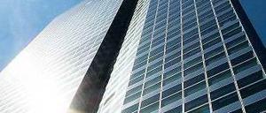 Teure Immobilien. Die Hauptverwaltung von Goldman Sachs in New York. Die Investmentbank hat auch Pech gehabt mit einem Fonds für Gewerbeimmobilien. Foto: dpa