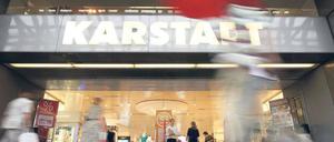 Das Warten hat ein Ende. Seit Freitagnachmittag liegt ein erstes konkretes Kaufangebot für alle 120 Karstadt-Häuser vor. 