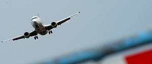 Die Start- und Landebahnen auf dem Flughafen Tegel füllen sich wieder.