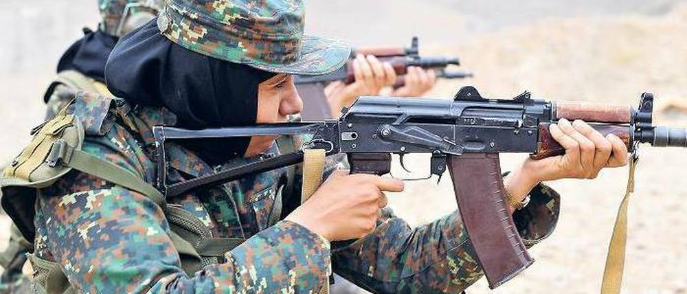 Vorgezeigt. Soldatinnen der jemenitischen Antiterrortruppe beim Üben.
