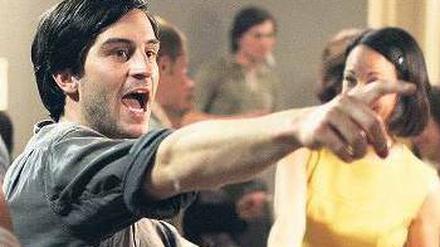 Da geht es lang. Rudi Dutschke (hier gespielt von Christoph Bach) hatte mit seiner Wortgewalt wenig Mühe, die Hörsäle in Wallung zu versetzen. Foto: ZDF/Jochen Roeder