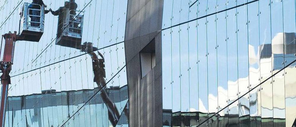 Oft nur Fassade. Immobilieninvestments können riskant sein – die Aktienkurse sind abgestürzt, Wertberichtigungen drohen. 