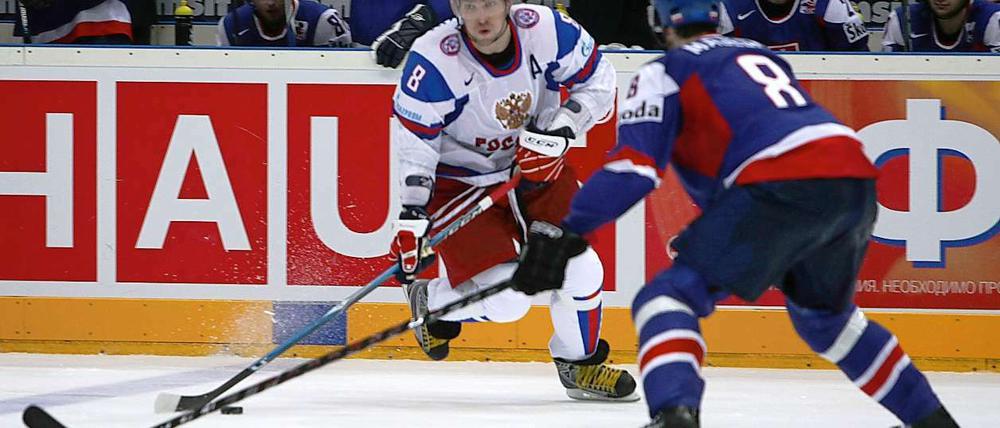 Wenn Superstar Alexander Owetschkin an der Scheibe ist, spielen die russischen Fans verrückt.