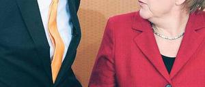 Alles auf Anfang? Bundeskanzlerin Angela Merkel und Außenminister Guido Westerwelle am Dienstag bei der Kabinettssitzung im Kanzleramt.