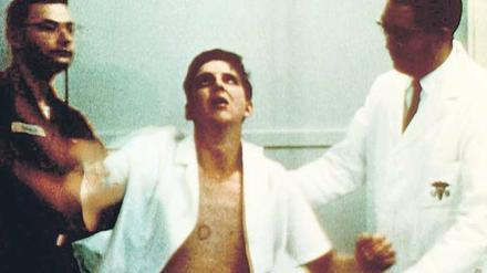 Verhördroge. Die militärische Verwendbarkeit von LSD als Psychokampfstoff beschäftigte über viele Jahre Militärchemiker in West und Ost. Foto: Arte