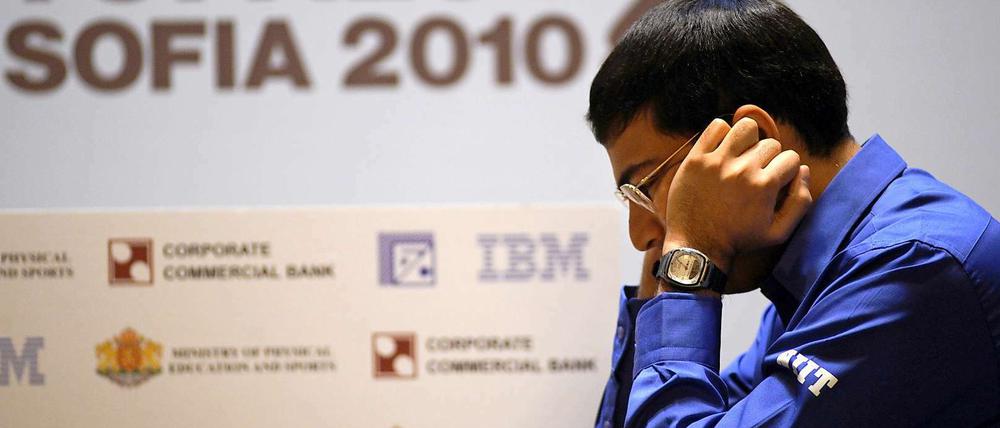 Unfassbar. Viswanathan Anand verspielte in der achten Partie ein Remis.