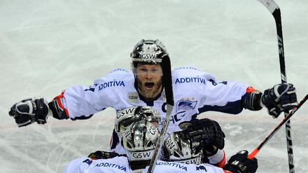DEG Metro Stars - Eisbaeren Berlin