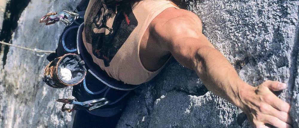 Alexander Huber, 39, ist Profi-Bergsteiger. Er und sein älterer Bruder Thomas machten sich als "die Huberbuam" einen Namen als Extrem- und Sportkletterer. Der Regisseur Pepe Danquart verfilmte in "Am Limit" den Versuch der beiden Bayern, einen Geschwindigkeitsrekord im Yosemite-Park aufzustellen.