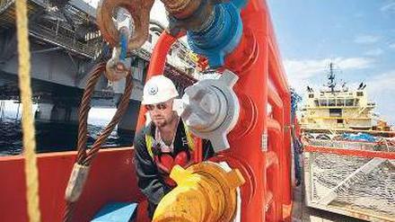 Im besten Fall könnte der neue Rettungsversuch dazu dienen, bis zu 85 Prozent des austretenden Öls sicher in ein Schiff an der Oberfläche zu leiten. Foto: dpa