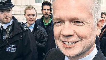 Erste Ausfahrt Washington. Außenminister Hague setzt wieder auf die „besondere Beziehung“ zu den USA, die unter Gordon Brown gelitten hatte. 