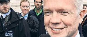 Erste Ausfahrt Washington. Außenminister Hague setzt wieder auf die „besondere Beziehung“ zu den USA, die unter Gordon Brown gelitten hatte.