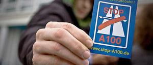 Gegen den Ausbau der A100 wird oft demonstriert. 