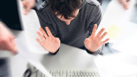 Dauerstress im Job ist ungesund. Aber auch wer keine Arbeit hat, leidet. Arbeitslosengeld-Bezieher sind oft krankgeschrieben. Foto: dpa/pa