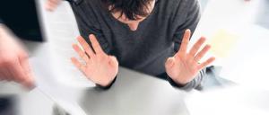 Dauerstress im Job ist ungesund. Aber auch wer keine Arbeit hat, leidet. Arbeitslosengeld-Bezieher sind oft krankgeschrieben. Foto: dpa/pa