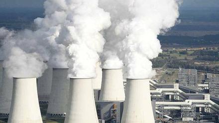 Kohle für die Kohle. Vattenfall will bis 2015 einen der Blocks des Kraftwerks Jänschwalde auf CCS umrüsten. 