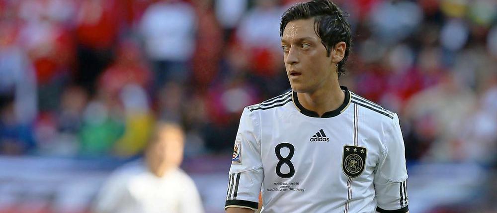 Mesut Özil: Hoffnungsträger der Nationalmannschaft - und für die deutsch-türkischen Beziehungen.