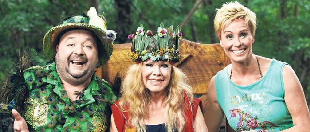 Zum Firmenjubiläum beschwört der Bertelsmann-Konzern die großen Ziele von verantwortlichem Handeln und ethischen Standards. Vom Bildungsauftrag der Medien hat sich die TV-Sparte um RTL mit „Dschungelcamp“ und „DSDS“ längst verabschiedet. Liz Mohn und die Eigentümerfamilie halten sich aus diesem Tagesgeschäft heraus. Fotos dpa, pa/dpa, ddp (2)