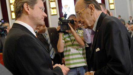 Guido Westerwelle und Hans-Dietrich Genscher.