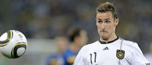 Pelé wartet. Ein Tor noch, dann hat Miroslav Klose wie der Brasilianer zwölf WM-Treffer.