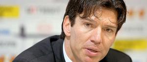 Erfolgstrainer Uwe Krupp macht weiter.