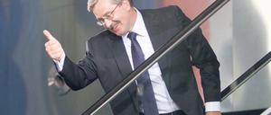 Wahlsieger. Der liberalkonservative Kandidat Bronislaw Komorowski feiert in Warschau seinen Erfolg bei der Präsidentschaftswahl. Das Ergebnis fiel jedoch knapp aus.