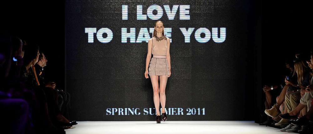 Lieben oder hassen. Ostertag will mit seiner Kollektion polarisieren.