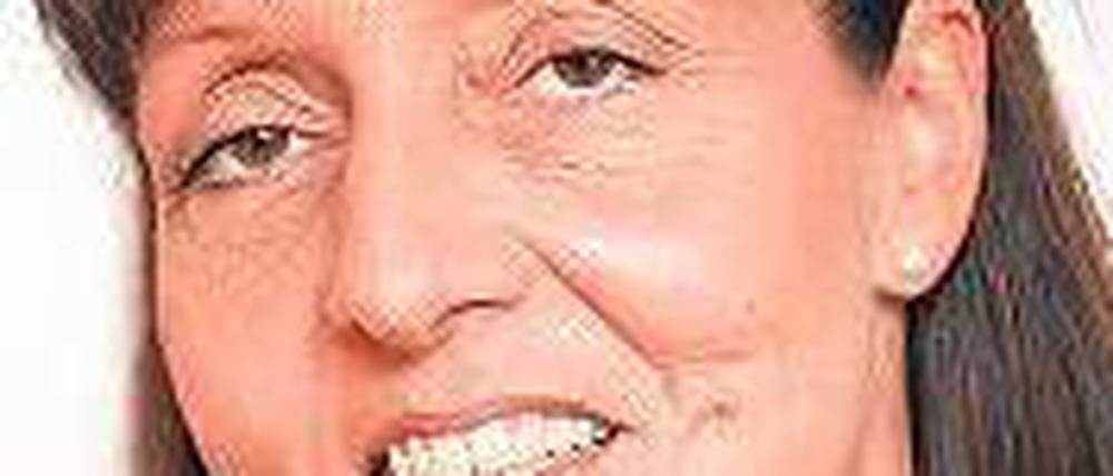 Tagelange Suche. In einem Waldstück nahe der Stelle, wo Kirsten Heisigs Auto gefunden wurde, entdeckte die Polizei am Samstagnachmittag die Frauenleiche. Grafik: Tsp/Foto: ddp