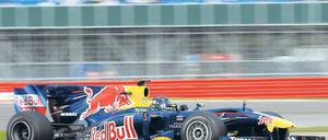 Wir haben alle abgehängt. Sebastian Vettel (im Bild) und sein Teamkollege von Red Bull, Mark Webber, starten heute von Platz eins und zwei. Foto: AFP